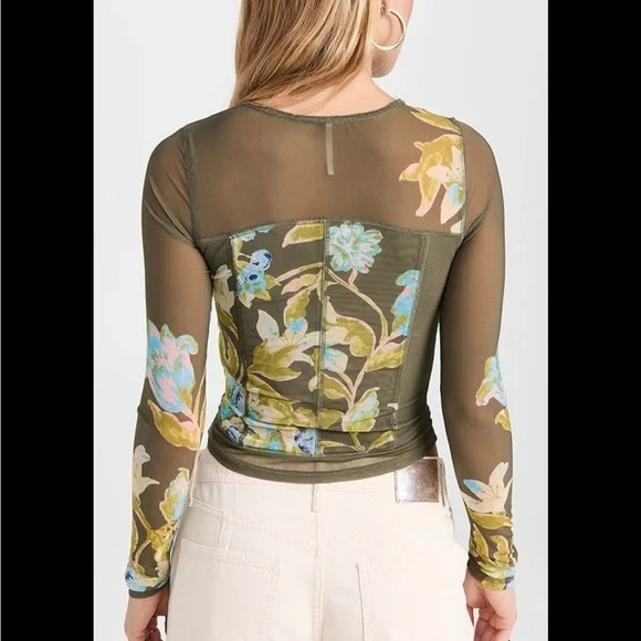 Free People Betty’s Garden Long Sleeves Stretch Top in Green Sz M Blue Flowers - Picture 2 of 7
